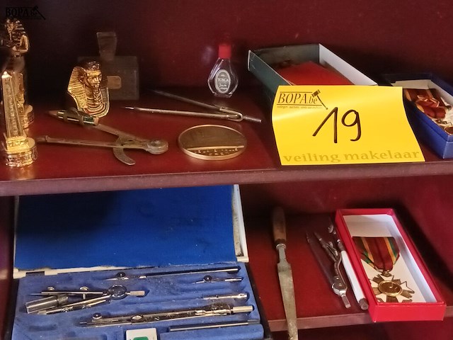 Lot 19 - snuisterijen. 15 stuks - afbeelding 1 van  6