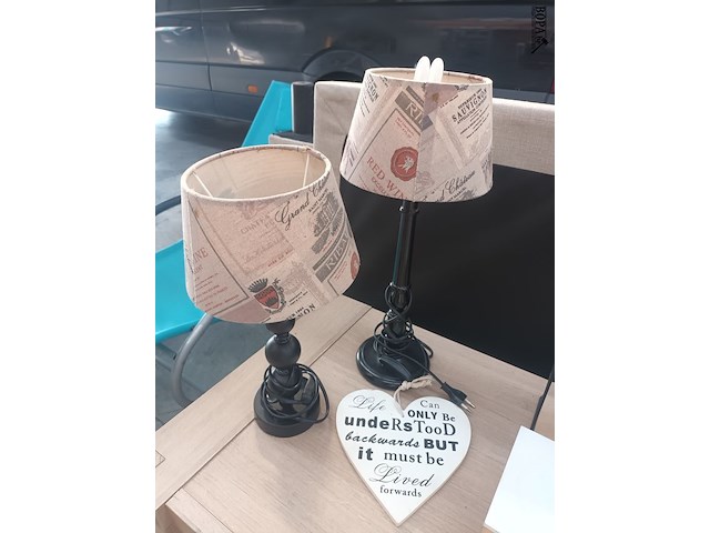 Lot 19 - verlichting en decoratie. 7 stuks - afbeelding 2 van  4