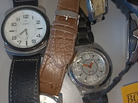 Lot 19 - vintage horloges. 15 stuks - afbeelding 2 van  5