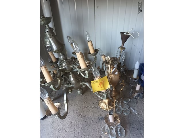 Lot 19 - vintage lusters. 3 stuks - afbeelding 1 van  4