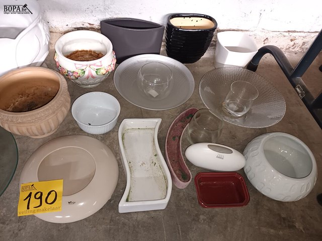 Lot 190 - bloempotten. 27 stuks - afbeelding 2 van  4