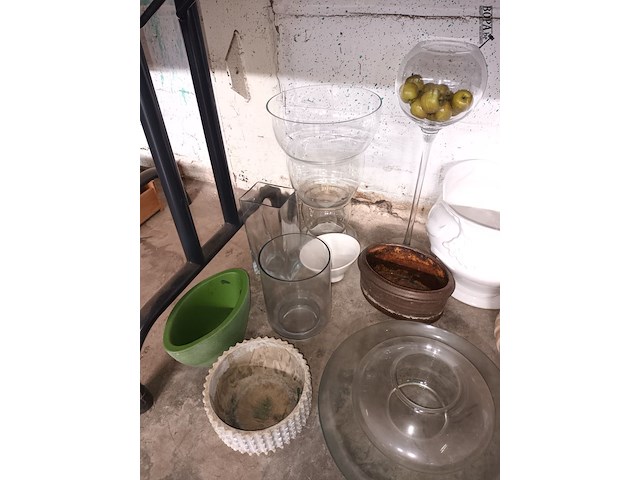 Lot 190 - bloempotten. 27 stuks - afbeelding 4 van  4