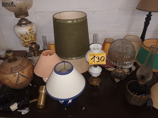 Lot 190 - lampedairs. 12 stuks - afbeelding 1 van  4
