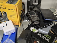 Lot 190 - lot gsm's, powerstations,oortjes…. - afbeelding 4 van  6