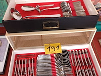 Lot 191 - bestekkoffer - afbeelding 1 van  5