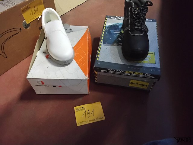 Lot 191 - dameswerkschoenen 2 paar mt 37 - afbeelding 1 van  1