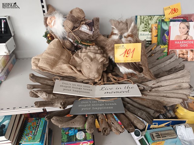 Lot 191 - decoratie - 8 stuks - afbeelding 1 van  5