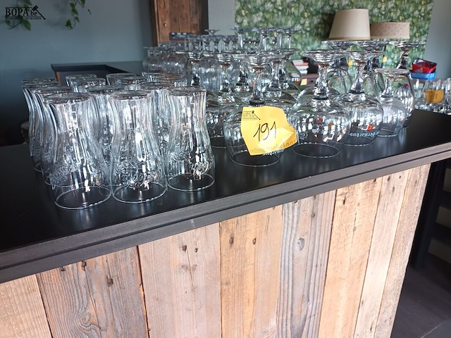 Lot 191 - diverse glazen - afbeelding 1 van  4