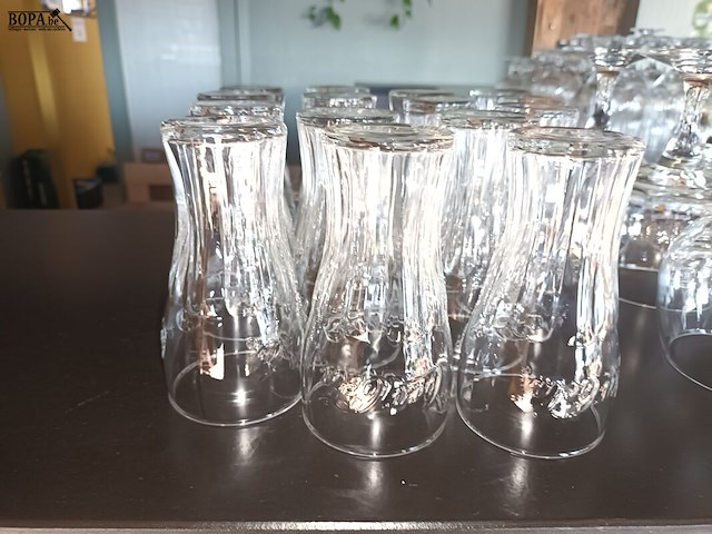 Lot 191 - diverse glazen - afbeelding 2 van  4