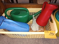 Lot 191 - huisraad in plastiek. 10 stuks - afbeelding 2 van  5