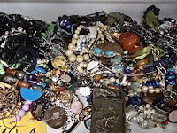 Lot 191 - lot fantasiejuwelen - afbeelding 4 van  5