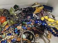 Lot 191 - lot fantasiejuwelen - afbeelding 5 van  5