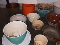 Lot 191 - retro bloempotten. 24 stuks - afbeelding 3 van  3