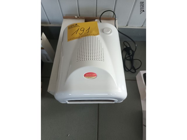 Lot 191 - uv-lamp voor gelnagels - afbeelding 2 van  4