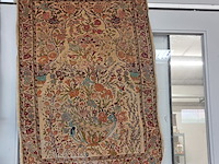 Lot 191 - zijden wandtapijt - afbeelding 1 van  1