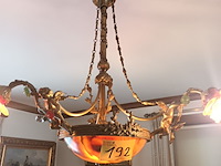 Lot 192 - antiek luster met engeltjes - afbeelding 4 van  7