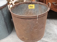 Lot 192 - metalen ketel - afbeelding 1 van  3