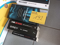 Lot 192 - romans en wielrenner boeken. 6 stuks - afbeelding 1 van  3
