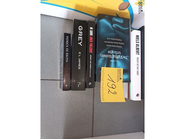 Lot 192 - romans en wielrenner boeken. 6 stuks - afbeelding 3 van  3