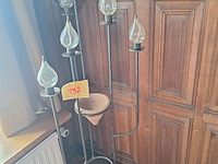 Lot 192 - staander met olielampen - afbeelding 1 van  1