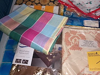 Lot 192 - tafelkleden. 18 stuks - afbeelding 3 van  7