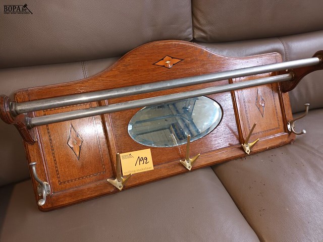 Lot 192 - wand kapstok - afbeelding 1 van  6