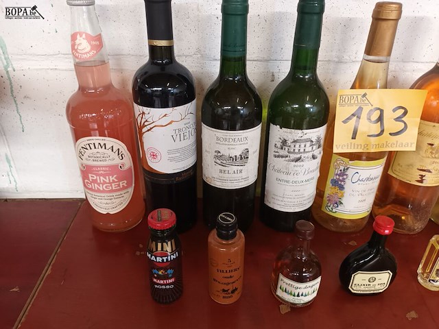 Lot 193 - flessen alcoholische drank. 15 stuks - afbeelding 2 van  5