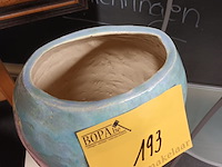 Lot 193 - geglazuurde vaas - afbeelding 3 van  4