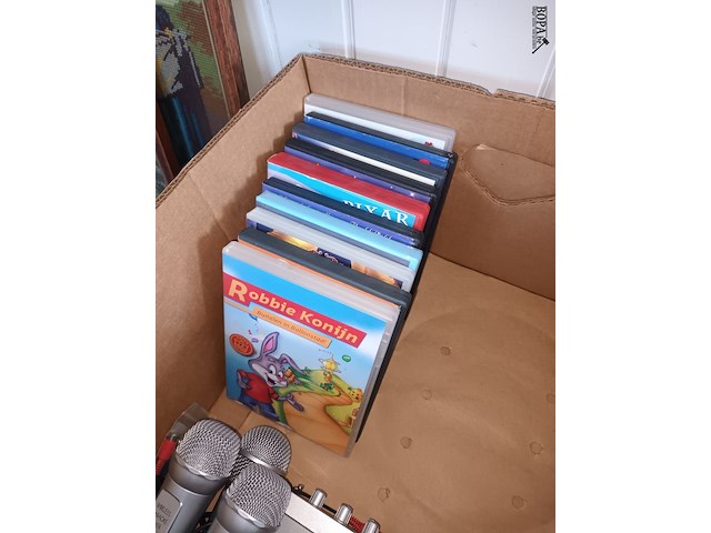 Lot 193 - karaoke set en disney dvd’s - afbeelding 2 van  4