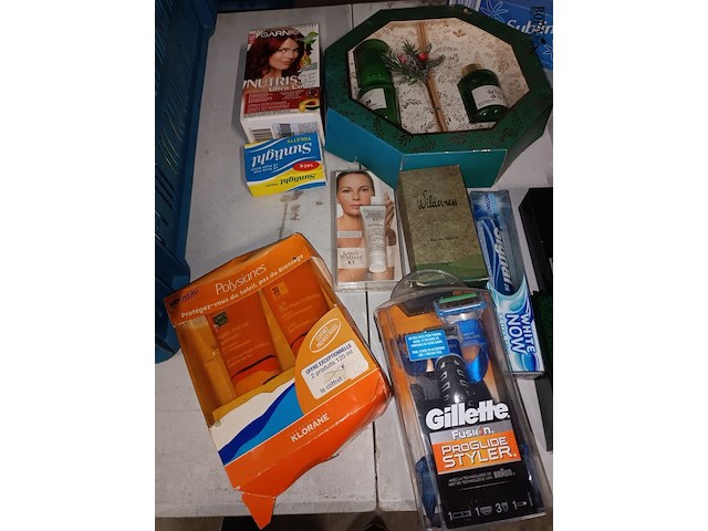 Lot 193 - parfum en persoonlijke verzorging - afbeelding 3 van  6