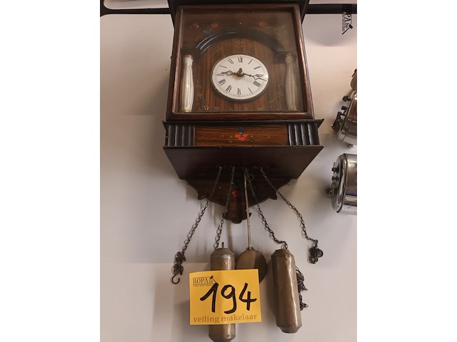 Lot 194 - antieke klok - afbeelding 1 van  4