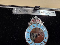 Lot 194 - kistje met 5 medailles 'ministry of transport' - afbeelding 3 van  4