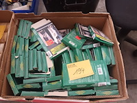 Lot 194 - kleermottenvallen. 2 dozen - afbeelding 1 van  3