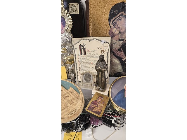 Lot 194 - lot religie, iconen, bijbels... - afbeelding 7 van  11
