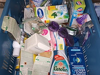 Lot 194 - parfum, zepen en schoonmaak producten - afbeelding 2 van  6