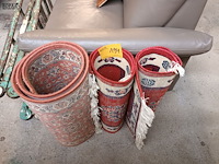 Lot 194 - tapijten. 3 stuks - afbeelding 4 van  4