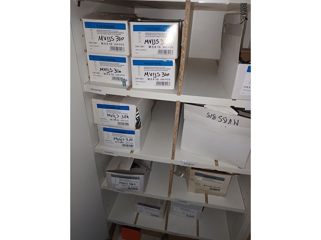 Lot 195 - bevestigingsmateriaal - afbeelding 3 van  4