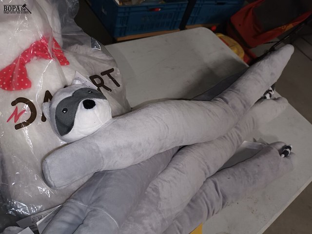 Lot 195 - deurhonden en knuffelbeer. 5 stuks - afbeelding 2 van  3