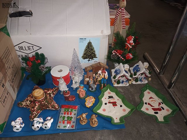 Lot 195 - kerstdecoratie - afbeelding 2 van  4