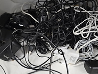 Lot 195 - lot diverse opladers - afbeelding 2 van  4