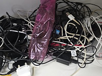 Lot 195 - lot diverse opladers - afbeelding 4 van  4