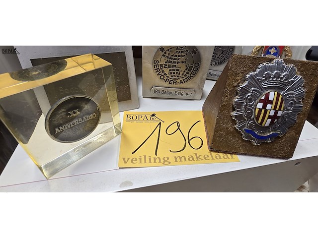 Lot 196 - aandenkens ipa 6 stuks - afbeelding 2 van  4