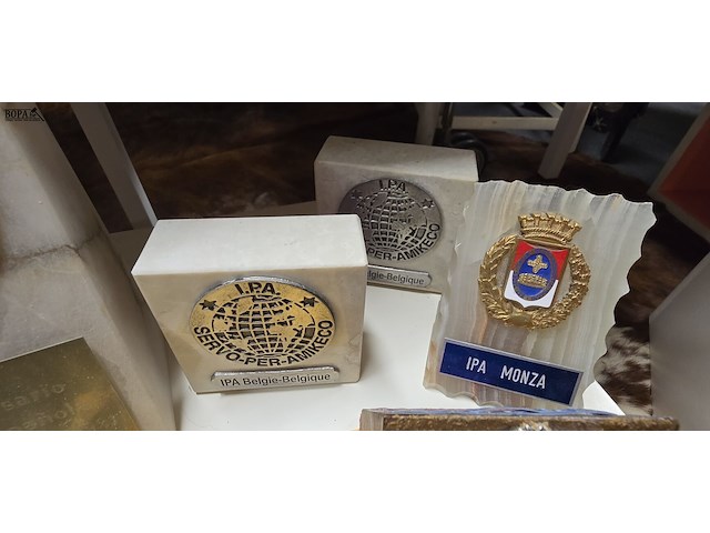 Lot 196 - aandenkens ipa 6 stuks - afbeelding 3 van  4