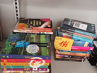 Lot 196 - diverse boeken - afbeelding 1 van  4