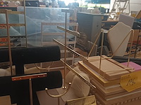 Lot 196 - etalagemateriaal voor juwelen - afbeelding 6 van  6