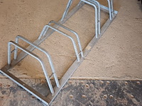 Lot 196 - fietsenrek - afbeelding 3 van  3