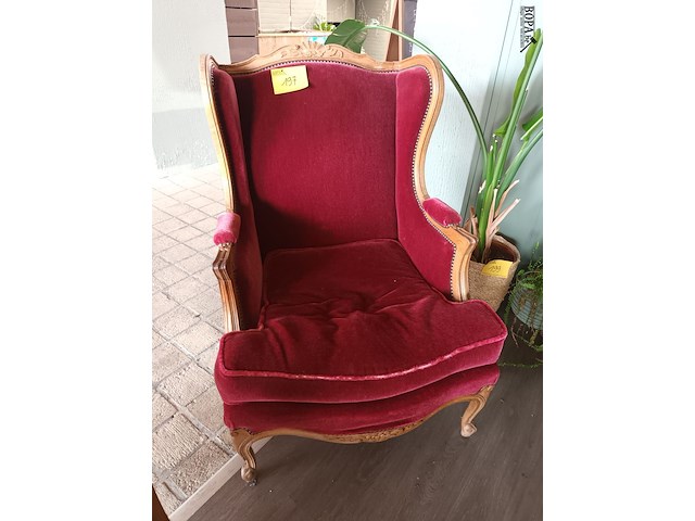 Lot 197 - antieke armzetel - afbeelding 1 van  3