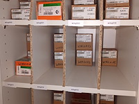 Lot 197 - bevestigingsmateriaal - afbeelding 2 van  5