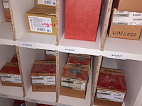 Lot 197 - bevestigingsmateriaal - afbeelding 3 van  5