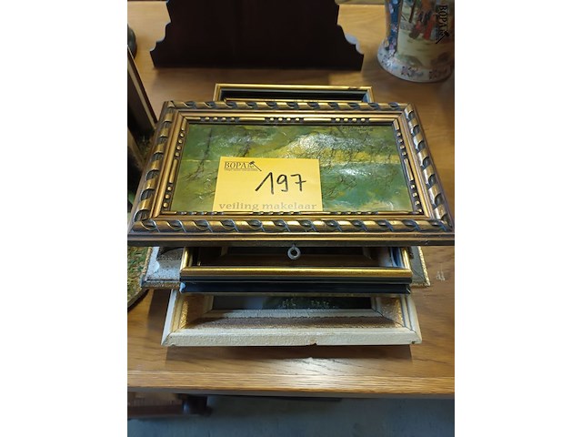 Lot 197 - kaders. 4 stuks - afbeelding 1 van  5